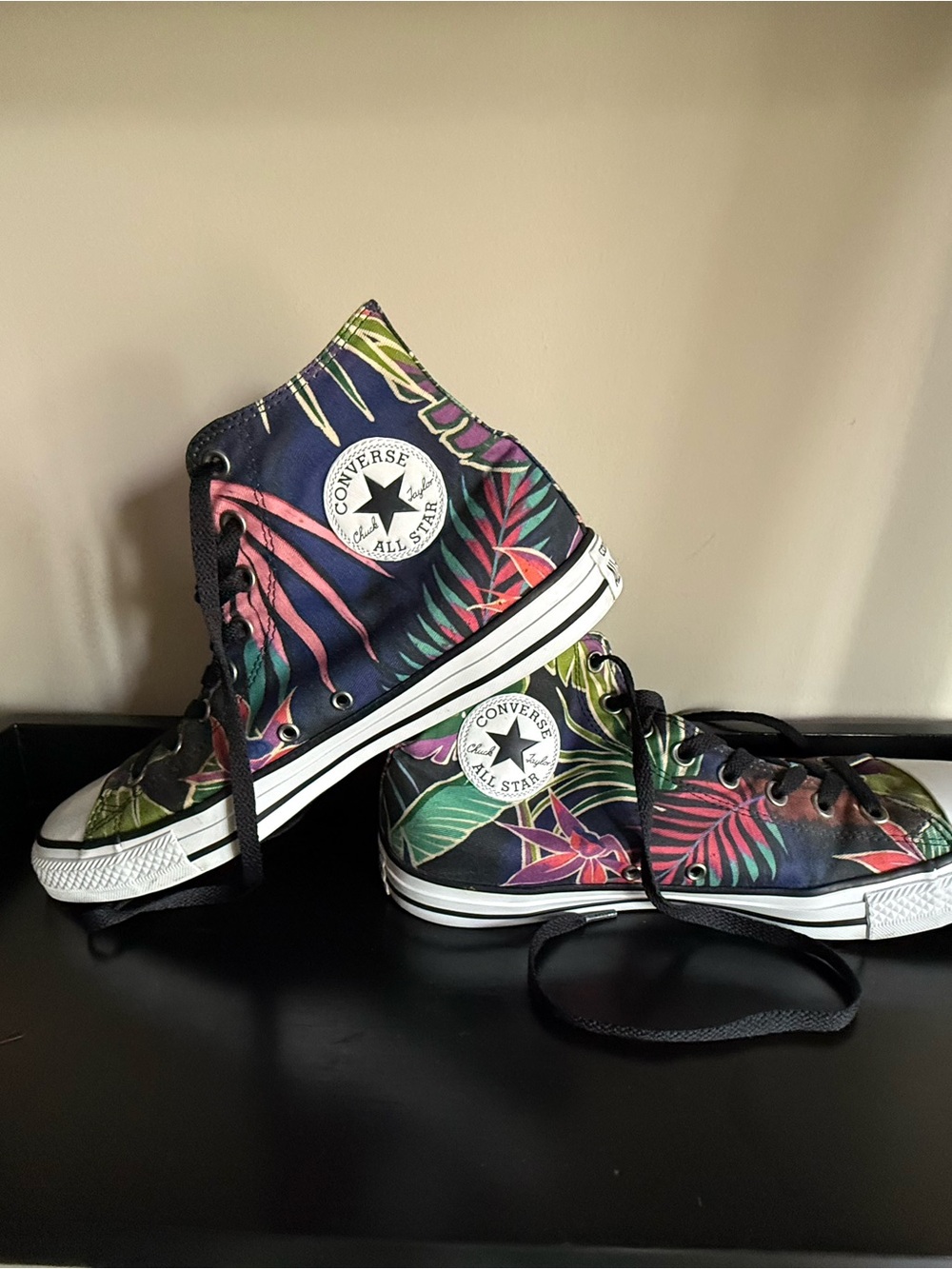 Converse High Top Tropical Floral Print Sneakers Men 10.5 Women 12.5